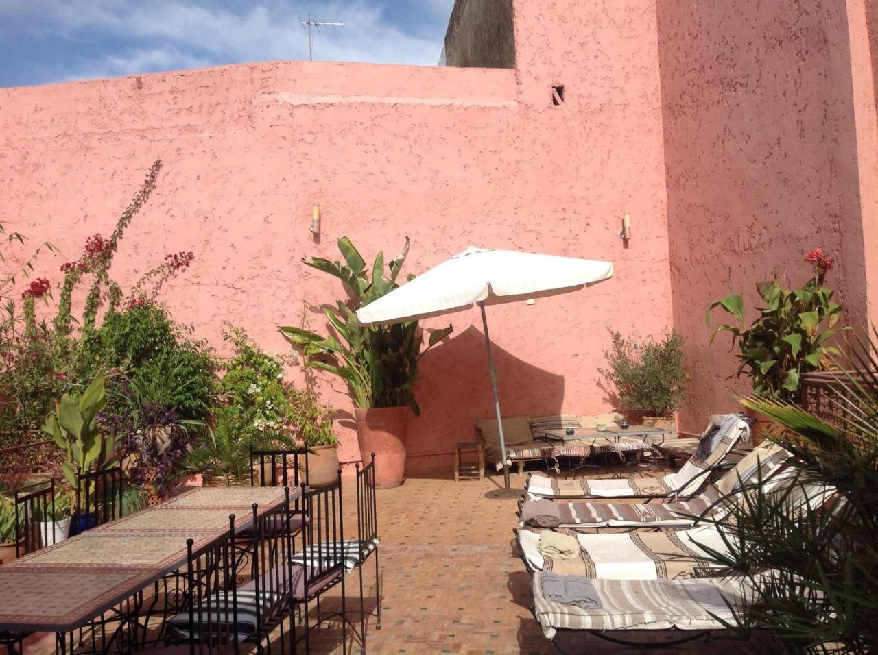 Riad El Ma Meknès Exteriör bild