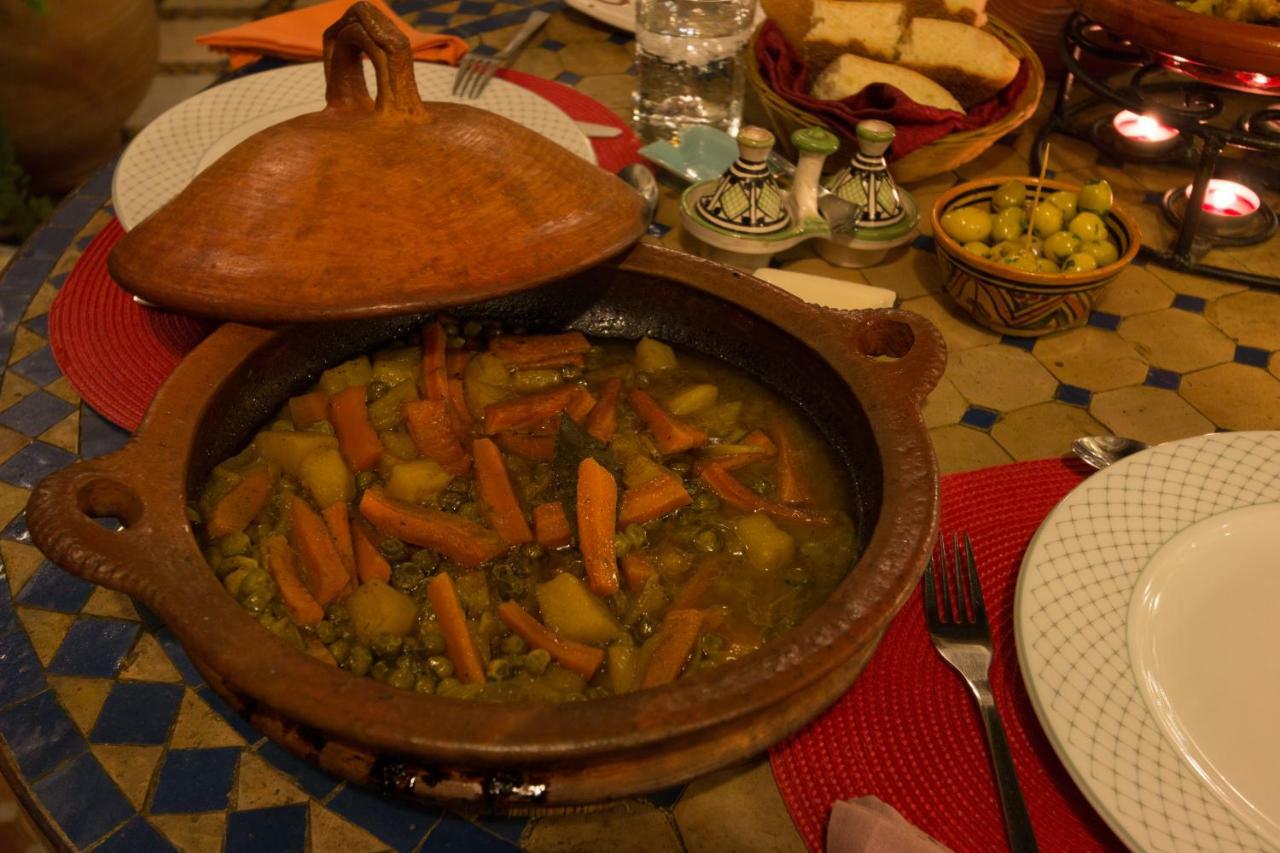 Riad El Ma Meknès Exteriör bild