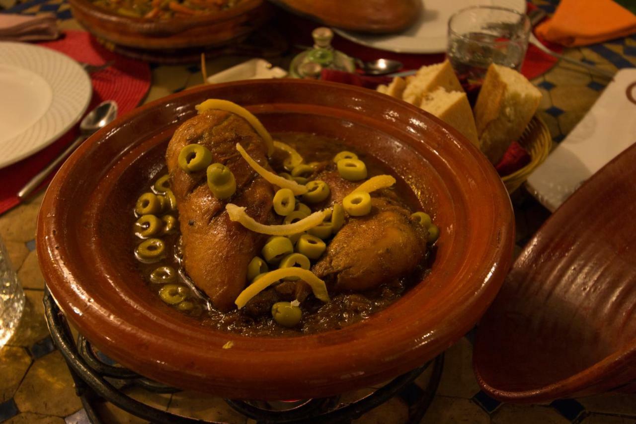 Riad El Ma Meknès Exteriör bild